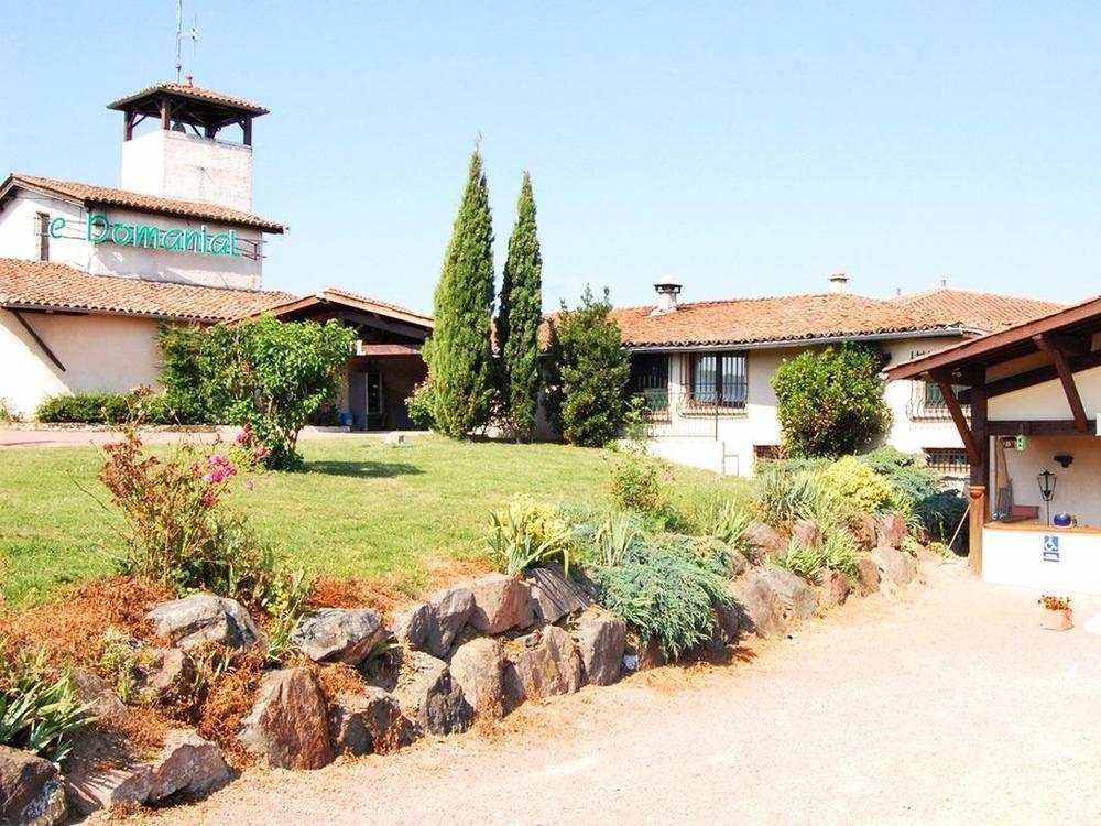 Hotel Le Domanial Commelle-Vernay Bagian luar foto