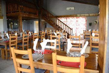 Hotel Le Domanial Commelle-Vernay Bagian luar foto